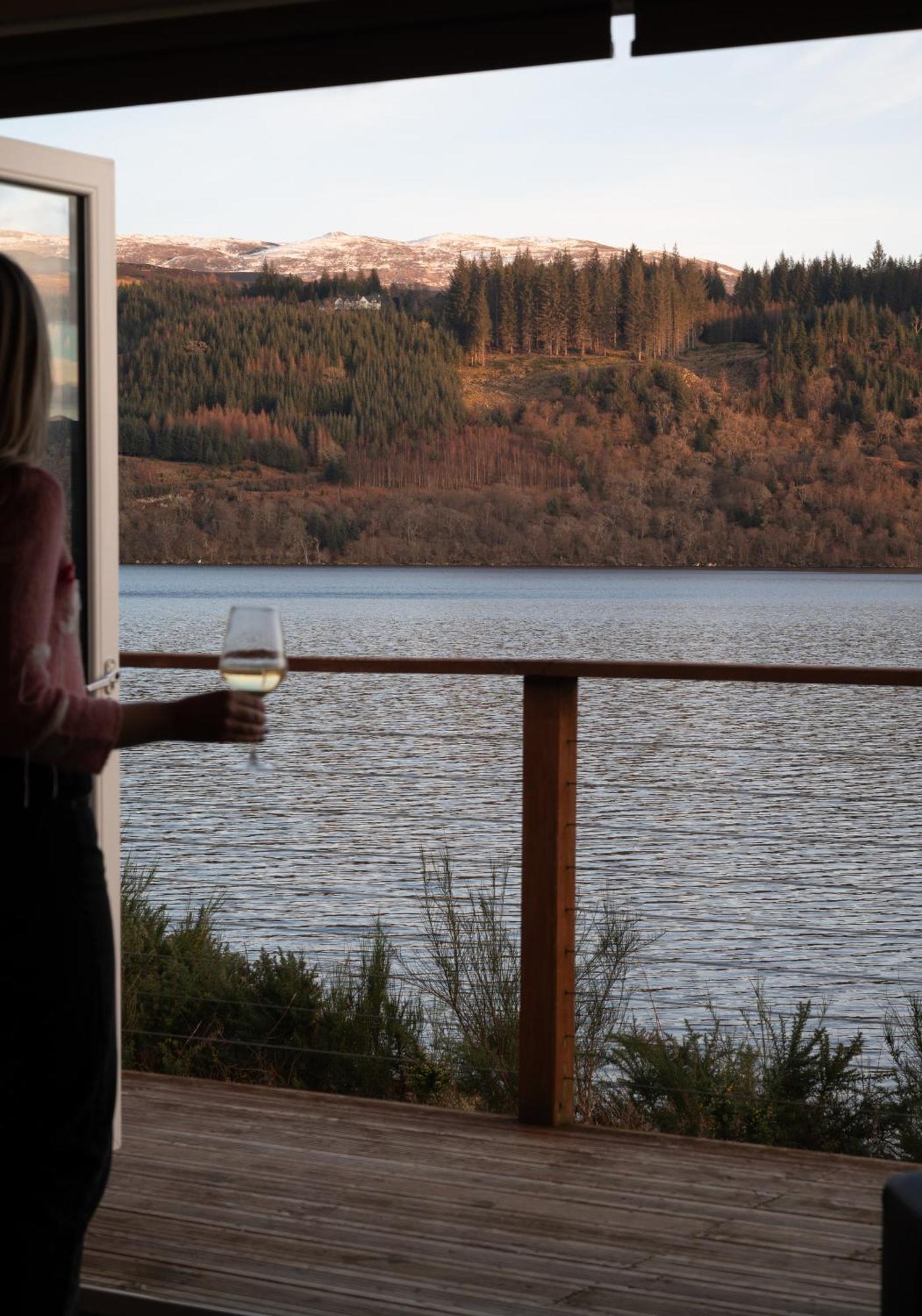 Shoreland Lodges - Cherry Lodge Fort Augustus Bagian luar foto