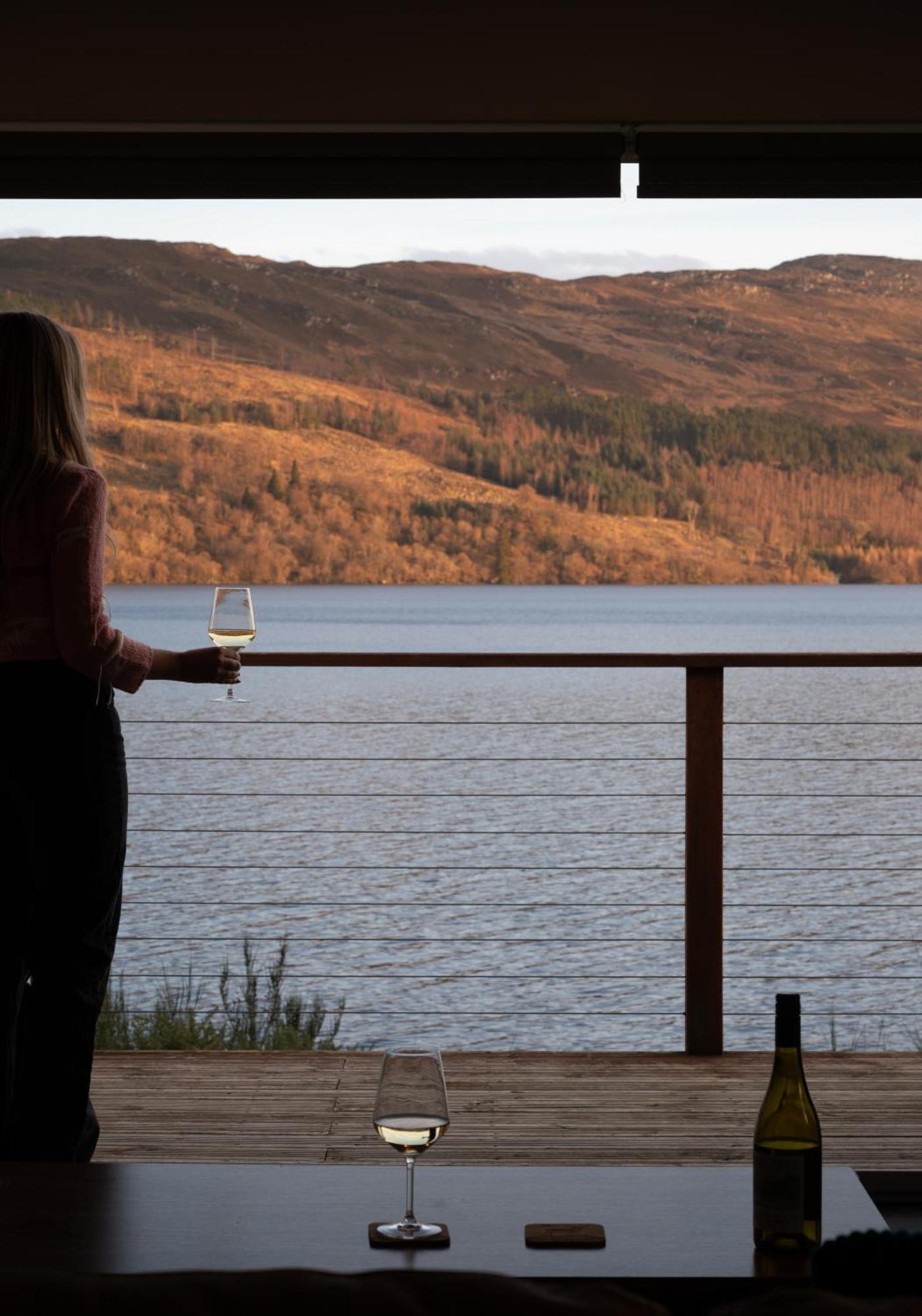 Shoreland Lodges - Cherry Lodge Fort Augustus Bagian luar foto