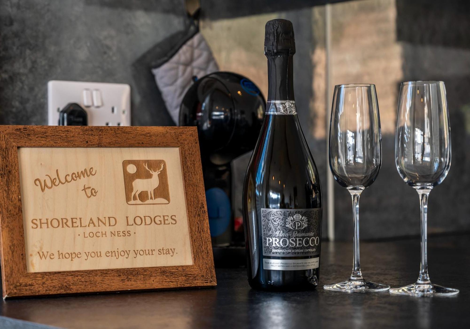Shoreland Lodges - Cherry Lodge Fort Augustus Bagian luar foto
