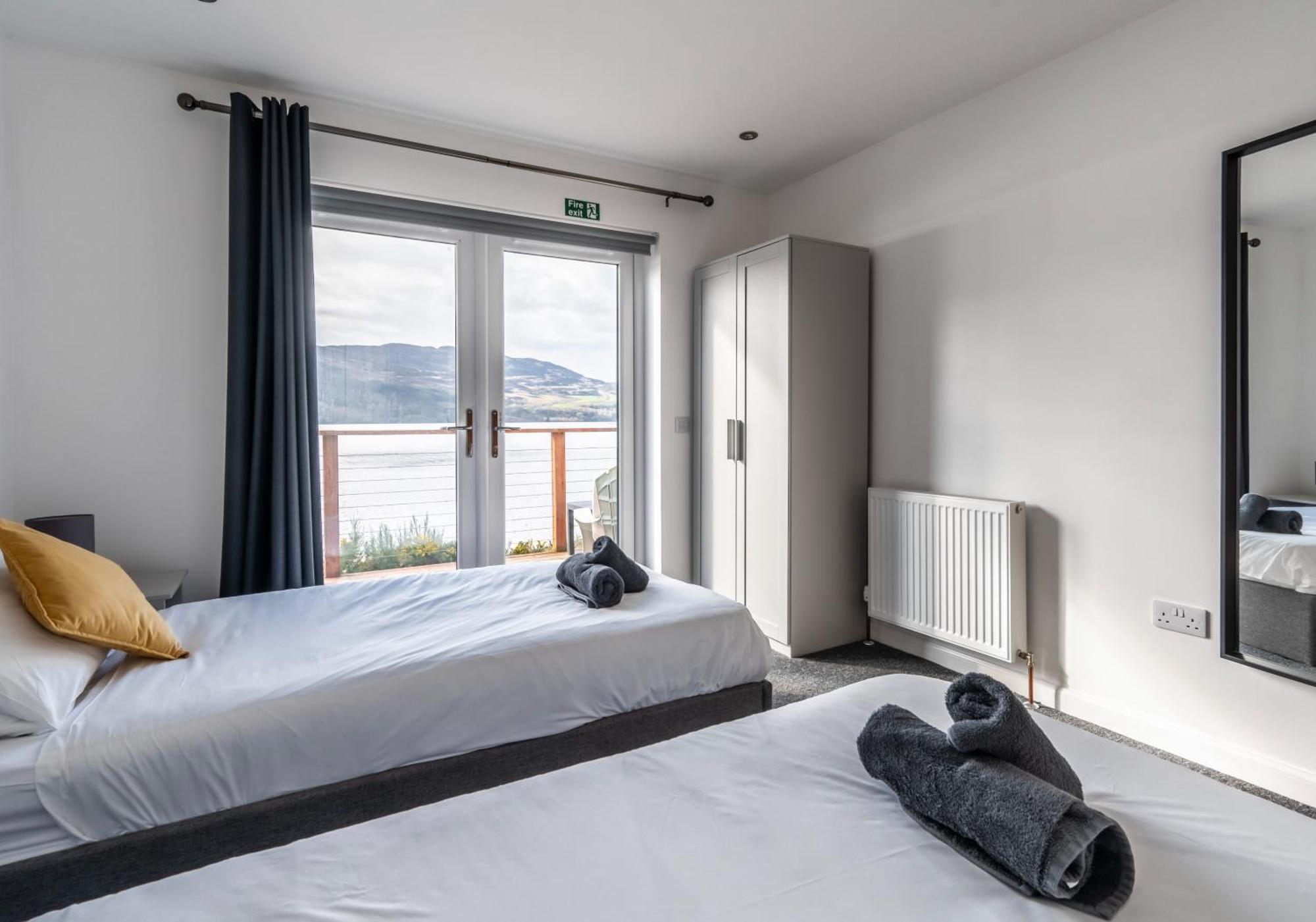 Shoreland Lodges - Cherry Lodge Fort Augustus Bagian luar foto