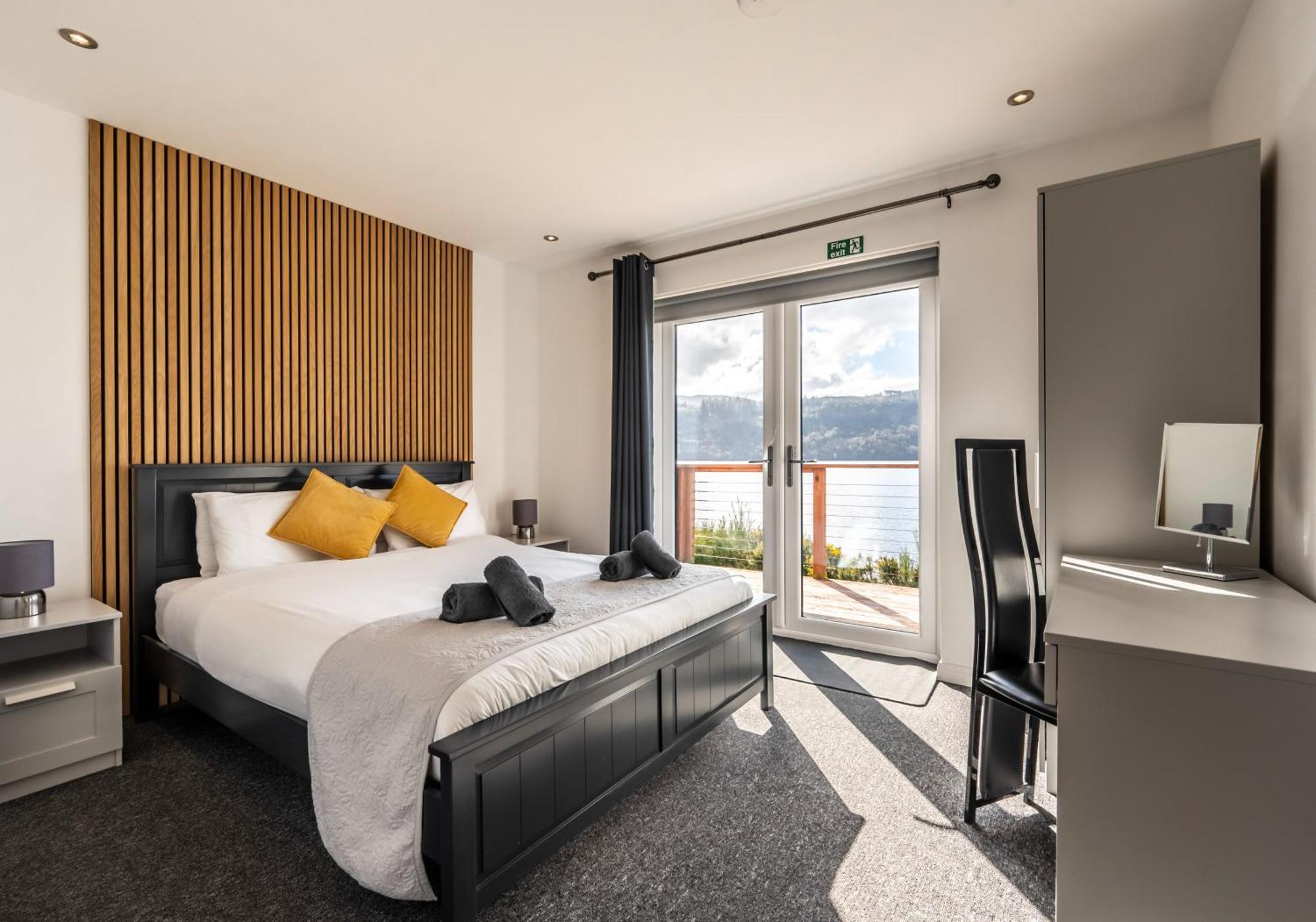 Shoreland Lodges - Cherry Lodge Fort Augustus Bagian luar foto